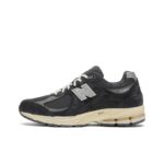 New Balance 2002R - Black Dark Grey